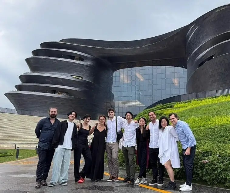 科技爱好者周刊（第 348 期）：李飞飞，从移民到 AI 明星| 小妖客栈